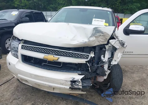 2013 Chevrolet Suburban 1500 Ltz из США, поврежденный, VIN 1GNSCKE06DR374285